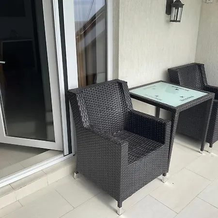 Jolie קוסטינסטי